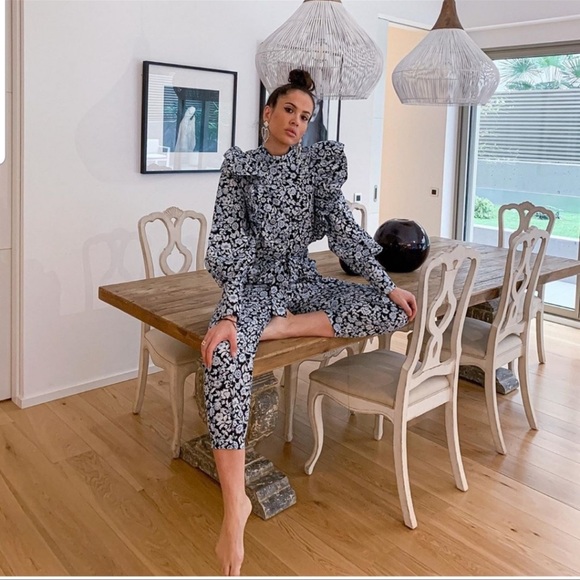 🦋Bloggers Favorite🦋 Zara Floral Jumpsuit Size M - Picture 15 of 16